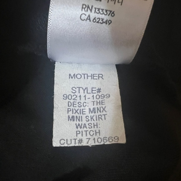 Mother The Pixie Minx Mini Skirt Pitch Black Ruffle Tiered Denim Button Size 27 - Picture 13 of 14